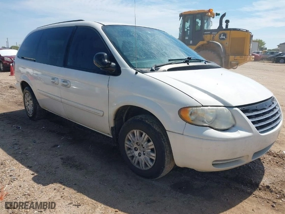2006 Chrysler Town & Country LWB LX with VIN 2A4GP44RX6R799790, listed as a IAAI auction lot 41890709 with 151,443 mi miles. Bid and sale history available at carsss.com. Image 1.