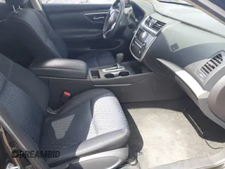 2016 Nissan Altima SR with VIN 1N4AL3AP2GC142213, listed as a IAAI auction lot 41946863 with 100,858 mi miles and . Bid and sale history available at carsss.com. Image 5.