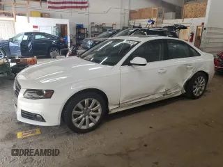 2011 Audi A4 Premium Plus z VIN WAUFFAFL1BN033267, wystawiony jako Copart lot #59754725 z przebiegiem 77 628 mil mil oraz Szkoda całkowita • Salvage title. Historia ofert i sprzedaży dostępna na DreamBid. Obrazek 1.