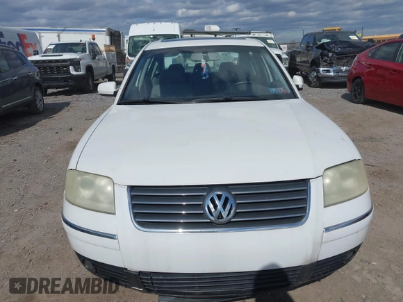 2004 Volkswagen Passat GLX with VIN WVWRH63B64P150935, listed as a IAAI auction lot 42064933 with 174,357 mi miles and . Bid and sale history available at DreamBid. Image 6.