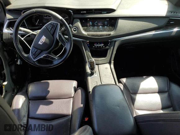 2017 Cadillac XT5 Premium Luxury AWD z VIN 1GYKNERS2HZ127538, wystawiony jako Copart lot #54570095 z przebiegiem 108 037 mil mil oraz Szkody całkowita. Historia ofert i sprzedaży dostępna na DreamBid. Obrazek 8.