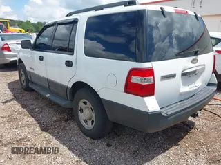 2007 Ford Expedition XLT with VIN 1FMFU16517LA83871, listed as a IAAI auction lot 42251938 with 192,256 mi miles and . Bid and sale history available at DreamBid. Image 3.