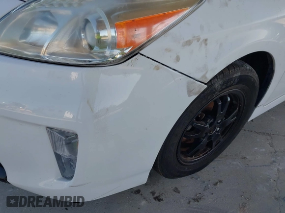 2014 Toyota Prius Four with VIN JTDKN3DU7E0376226, listed as a IAAI auction lot 42066143 with Not Provided miles. Bid and sale history available at carsss.com. Image 16.