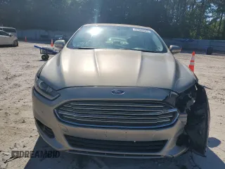 2015 Ford Fusion SE z VIN 3FA6P0HD7FR176586, wystawiony jako Copart lot #57523525 z przebiegiem 126 950 mil mil oraz Szkoda całkowita • Salvage title. Historia ofert i sprzedaży dostępna na DreamBid. Obrazek 5.