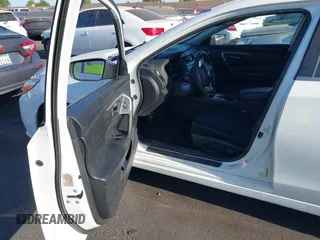 2018 Nissan Altima 2.5 S with VIN 1N4AL3AP8JC254733, listed as a IAAI auction lot 40212001 with 148,347 mi miles. Bid and sale history available at carsss.com. Image 5.