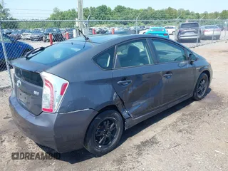 2014 Toyota Prius Four z VIN JTDKN3DU5E0363524, wystawiony jako IAAI lot #42540771 z przebiegiem 113 697 mil mil oraz . Historia ofert i sprzedaży dostępna na DreamBid. Obrazek 4.