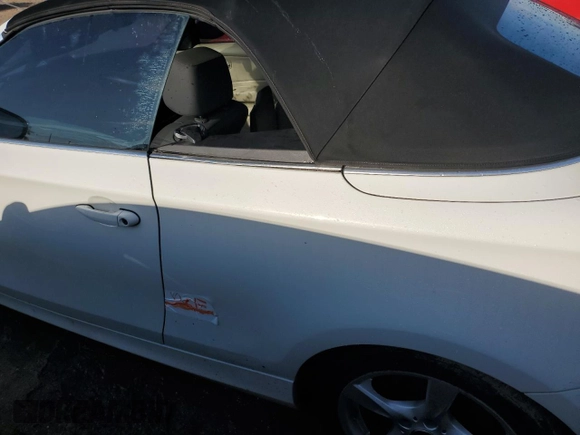 2013 BMW 1 Series 128i z VIN WBAUL7C54DVU10072, wystawiony jako Copart lot #73754044 z przebiegiem Nie podano mil oraz Nie do naprawy • Non repairable. Historia ofert i sprzedaży dostępna na DreamBid. Obrazek 12.