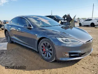 2019 Tesla Model S 100D z VIN 5YJSA1E47KF341410, wystawiony jako Copart lot #58707445 z przebiegiem Nie podano mil oraz Szkoda całkowita • Salvage title. Historia ofert i sprzedaży dostępna na DreamBid. Obrazek 4.