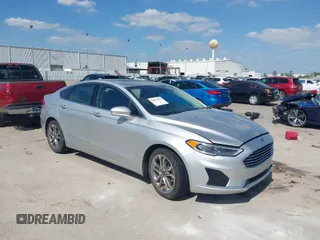 2019 Ford Fusion SEL with VIN 3FA6P0CD2KR116863, listed as a IAAI auction lot 42011256 with 72,676 mi miles. Bid and sale history available at carsss.com. Image 1.