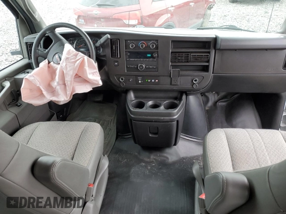 2019 GMC Savana Cargo Van with VIN 1GTW7AFPXK1319936, listed as a Copart auction lot 53840914 with 54,065 mi miles and Salvage Title. Bid and sale history available at carsss.com. Image 8.