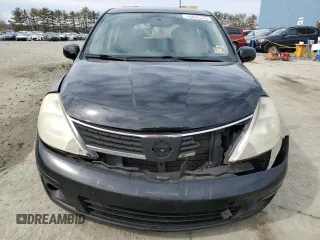 2007 Nissan Versa S z VIN 3N1BC13E57L454791, wystawiony jako Copart lot #46850235 z przebiegiem 181 327 mil mil oraz Szkoda całkowita • Salvage title. Historia ofert i sprzedaży dostępna na DreamBid. Obrazek 5.