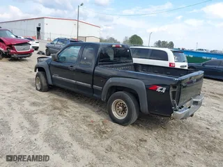 2004 Chevrolet Colorado LS Z85 with VIN 1GCDT196848111585, listed as a IAAI auction lot 41798106 with 334,376 mi miles. Bid and sale history available at carsss.com. Image 3.
