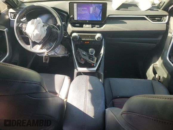 2023 Toyota RAV4 XSE z VIN JTMEB3FVXPD124056, wystawiony jako Copart lot #63228265 z przebiegiem 6 239 mil mil oraz Szkoda całkowita • Salvage title. Historia ofert i sprzedaży dostępna na DreamBid. Obrazek 8.
