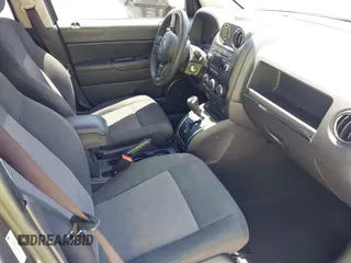 2012 Jeep Compass Sport with VIN 1C4NJCBB9CD610317, listed as a IAAI auction lot 42049138 with 127,616 mi miles and . Bid and sale history available at carsss.com. Image 5.
