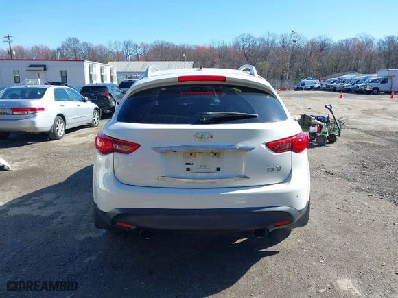 2013 Infiniti FX37 with VIN JN8CS1MW9DM171618, listed as a IAAI auction lot 41847098 with 235,901 mi miles. Bid and sale history available at carsss.com. Image 16.