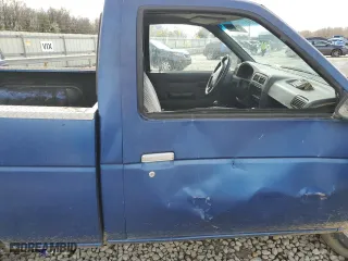 1996 Nissan Trucks 2WD XE with VIN 1N6SD11S5TC335953, listed as a Copart auction lot 49104755 with 216,288 mi miles and Salvage Title. Bid and sale history available at carsss.com. Image 10.