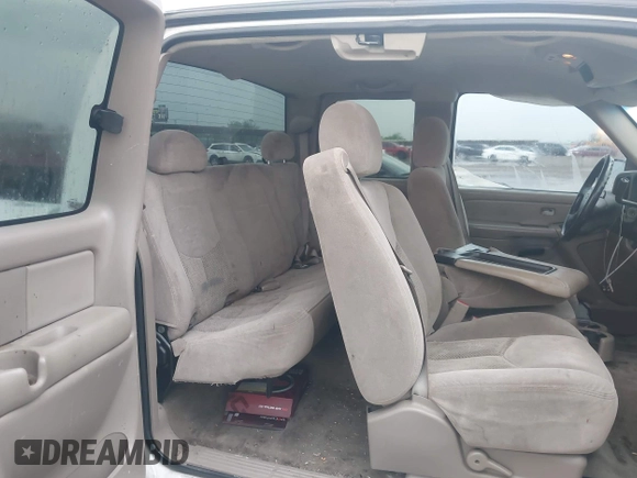 2005 Chevrolet Silverado 1500 with VIN 1GCEC10X15Z119570, listed as a IAAI auction lot 42153173 with Not Provided miles and . Bid and sale history available at DreamBid. Image 8.