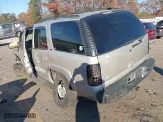 2005 Chevrolet Tahoe LT with VIN 1GNEC13T15R218984, listed as a IAAI auction lot 41017590 with 248,781 mi miles. Bid and sale history available at carsss.com. Image 3.