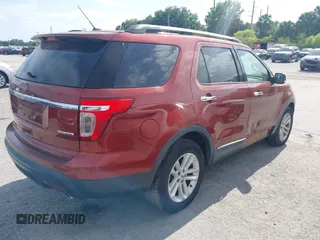 2014 Ford Explorer XLT with VIN 1FM5K7D84EGB33198, listed as a IAAI auction lot 42119557 with 161,242 mi miles. Bid and sale history available at carsss.com. Image 4.
