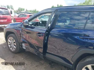 2024 Toyota RAV4 XLE Premium with VIN 2T3A1RFV4RW411404, listed as a IAAI auction lot 42342453 with 20,741 mi miles and . Bid and sale history available at DreamBid. Image 17.