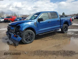2022 Ford F-150 XL with VIN 1FTEW1EP3NFA76820, listed as a Copart auction lot 52161725 with 32,265 mi miles and Salvage Title. Bid and sale history available at carsss.com. Image 1.