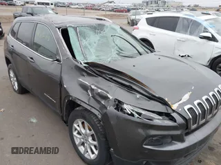 2015 Jeep Cherokee Latitude with VIN 1C4PJMCS2FW755219, listed as a IAAI auction lot 41830715 with 113,097 mi miles. Bid and sale history available at carsss.com. Image 6.