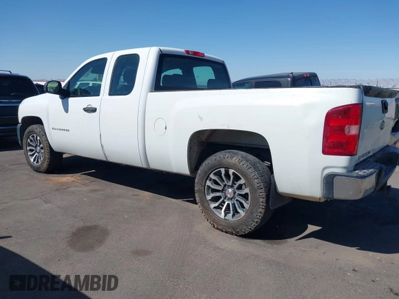 2007 Chevrolet Silverado 1500 Work Truck with VIN 2GCEC19C571616257, listed as a IAAI auction lot 42066169 with 217,635 mi miles and . Bid and sale history available at DreamBid. Image 14.