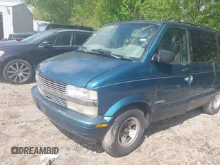 2000 Chevrolet Astro z VIN 1GNDM19W6YB120816, wystawiony jako IAAI lot #42209943 z przebiegiem 370 919 mil mil oraz . Historia ofert i sprzedaży dostępna na DreamBid. Obrazek 6.