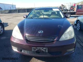 2002 Lexus ES 300 with VIN JTHBF30G525015040, listed as a IAAI auction lot 41969408 with 175,587 mi miles. Bid and sale history available at carsss.com. Image 12.