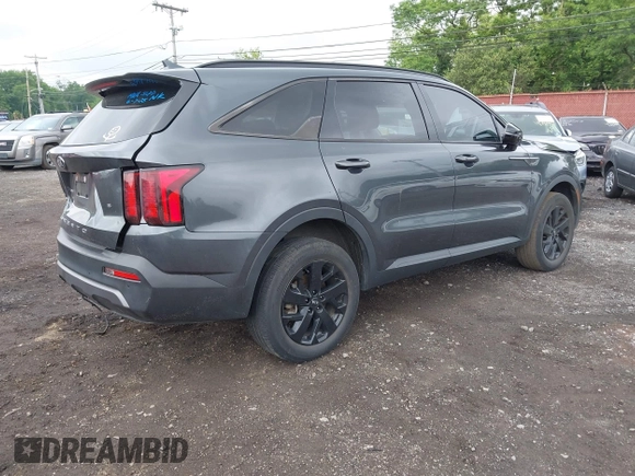 2021 Kia Sorento S z VIN 5XYRLDLC4MG070290, wystawiony jako IAAI lot #42473481 z przebiegiem 40 800 mil mil oraz . Historia ofert i sprzedaży dostępna na DreamBid. Obrazek 4.