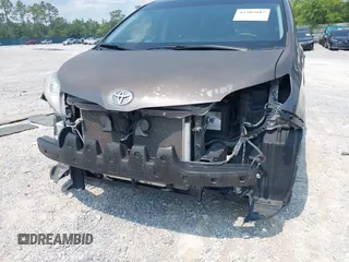 2011 Toyota Sienna XLE с VIN 5TDDK3DC7BS002538, выставлен на аукционе IAAI как лот 42385087 с пробегом 235 415 миль миль и . История ставок и продаж доступна на DreamBid. Изображение 6.
