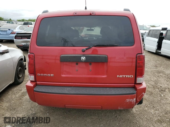 2011 Dodge Nitro Heat z VIN 1D4PU4GK8BW576875, wystawiony jako Copart lot #57610975 z przebiegiem 128 630 mil mil oraz Szkoda całkowita • Salvage title. Historia ofert i sprzedaży dostępna na DreamBid. Obrazek 6.