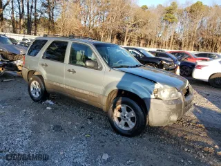 2007 Ford Escape XLT with VIN 1FMYU03167KB88321, listed as a Copart auction lot 86617164 with 261,561 mi miles and Salvage Title. Bid and sale history available at carsss.com. Image 4.