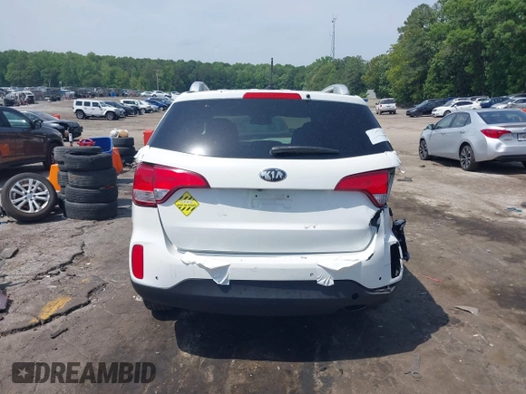 2014 Kia Sorento LX z VIN 5XYKT3A67EG517690, wystawiony jako IAAI lot #42273150 z przebiegiem 152 070 mil mil oraz . Historia ofert i sprzedaży dostępna na DreamBid. Obrazek 17.