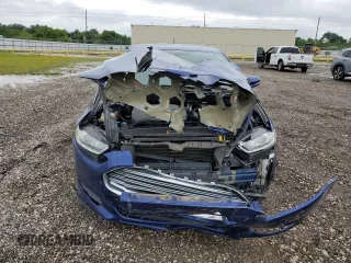 2016 Ford Fusion SE with VIN 3FA6P0HD0GR327172, listed as a Copart auction lot 70496634 with 92,053 mi miles and Salvage title. Bid and sale history available at DreamBid. Image 5.