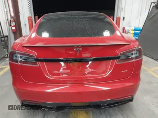 2022 Tesla Model S Plaid z VIN 5YJSA1E61NF471785, wystawiony jako IAAI lot #42208101 z przebiegiem Nie podano mil oraz . Historia ofert i sprzedaży dostępna na DreamBid. Obrazek 16.