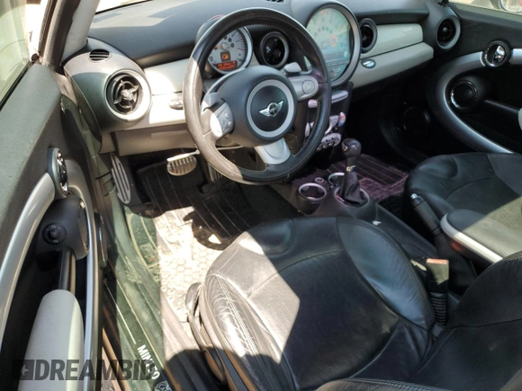 2010 MINI Hardtop S with VIN WMWMF7C53ATZ71927, listed as a Copart auction lot 60350125 with 110,385 mi miles and Clean title. Bid and sale history available at DreamBid. Image 8.