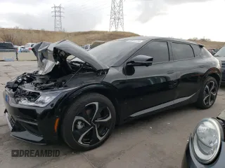 2023 Kia EV6 GT-Line z VIN KNDC4DLC0P5128718, wystawiony jako Copart lot #87078734 z przebiegiem 8 520 mil mil oraz Szkoda całkowita • Salvage title. Historia ofert i sprzedaży dostępna na DreamBid. Obrazek 1.