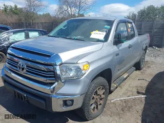 2016 Toyota Tundra 4WD Truck SR with VIN 5TFUY5F17GX525209, listed as a IAAI auction lot 42053071 with 1 mi miles. Bid and sale history available at carsss.com. Image 2.