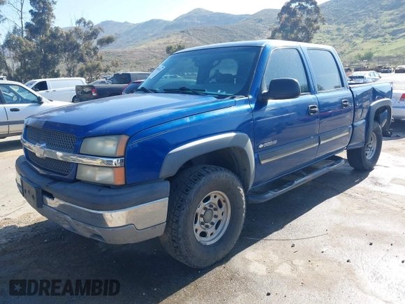 2003 Chevrolet Silverado 1500HD LS with VIN 1GCGK13U03F218776, listed as a IAAI auction lot 41993253 with 289,854 mi miles and . Bid and sale history available at DreamBid. Image 2.