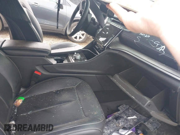 2024 Jeep Grand Cherokee Limited with VIN 1C4RJHBG9RC132120, listed as a IAAI auction lot 42256996 with Not provided miles and . Bid and sale history available at DreamBid. Image 5.
