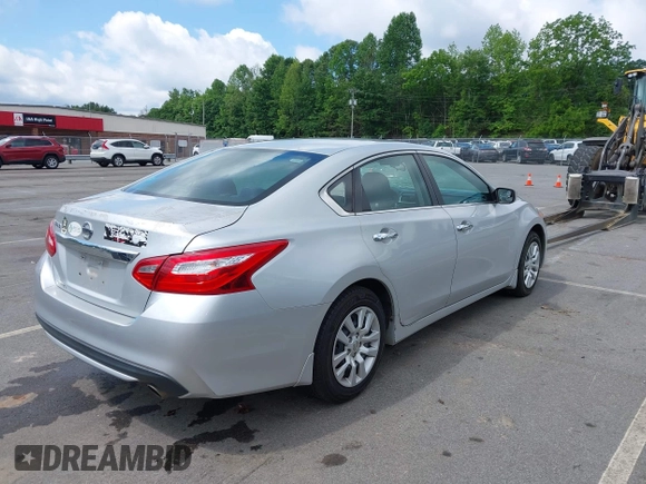2017 Nissan Altima SV z VIN 1N4AL3AP1HC476475, wystawiony jako IAAI lot #39312828 z przebiegiem 59 498 mil mil oraz . Historia ofert i sprzedaży dostępna na DreamBid. Obrazek 4.