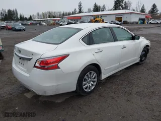 2015 Nissan Altima 2.5 with VIN 1N4AL3AP0FN372447, listed as a IAAI auction lot 41896043 with 111,994 mi miles. Bid and sale history available at carsss.com. Image 4.