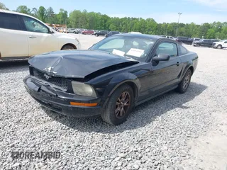2007 Ford Mustang Deluxe with VIN 1ZVFT80N875226941, listed as a IAAI auction lot 42054190 with 183,155 mi miles. Bid and sale history available at carsss.com. Image 2.
