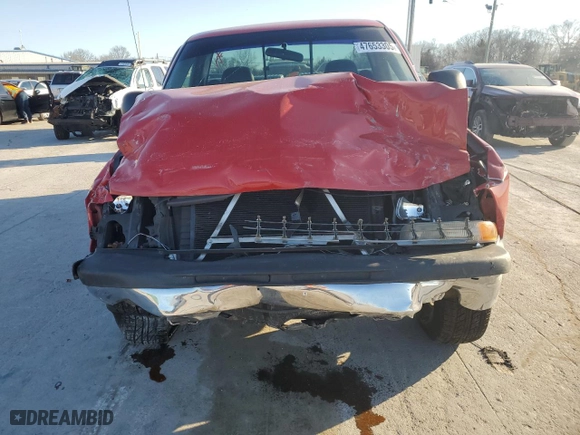 2000 Chevrolet Silverado 1500 with VIN 1GCEK14V8YZ191265, listed as a Copart auction lot 47653305 with 144,853 mi miles and Salvage Title. Bid and sale history available at carsss.com. Image 5.