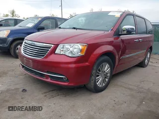 2015 Chrysler Town & Country Touring-L with VIN 2C4RC1CG6FR582911, listed as a IAAI auction lot 42117864 with 137,689 mi miles. Bid and sale history available at carsss.com. Image 17.