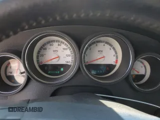 2008 Dodge Charger z VIN 2B3LA43GX8H294087, wystawiony jako Copart lot #54843755 z przebiegiem 208 359 mil mil oraz Szkoda całkowita • Salvage title. Historia ofert i sprzedaży dostępna na DreamBid. Obrazek 9.