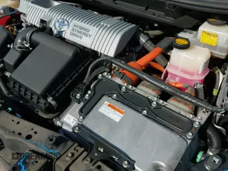 2012 Toyota Prius Two z VIN JTDZN3EU1C3056909, wystawiony jako IAAI lot #42972834 z przebiegiem 118 017 mil mil oraz . Historia ofert i sprzedaży dostępna na DreamBid. Obrazek 21.