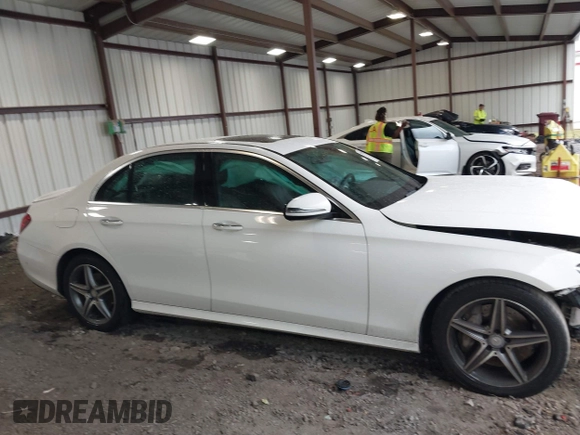 2017 Mercedes-Benz E-Class E 300 Luxury with VIN WDDZF4JBXHA183416, listed as a IAAI auction lot 39379825 with 89,610 mi miles. Bid and sale history available at carsss.com. Image 13.