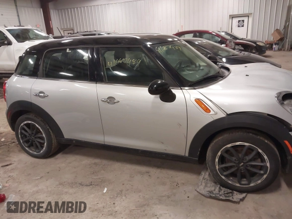 2015 MINI Countryman z VIN WMWZB3C59FWR46546, wystawiony jako IAAI lot #41687489 z przebiegiem 95 734 mil mil oraz . Historia ofert i sprzedaży dostępna na DreamBid. Obrazek 13.